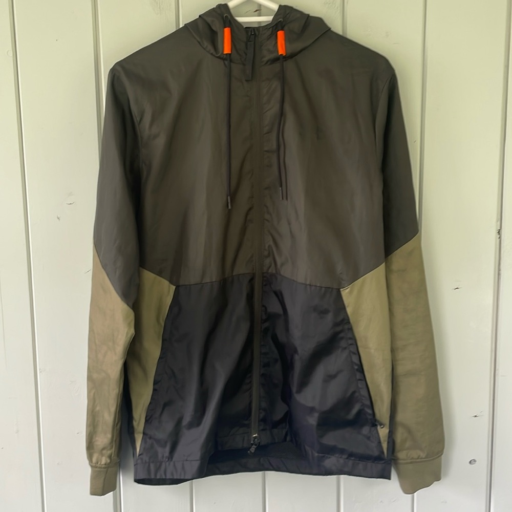 Under Armour UA Legacy Windbreaker Jacket Green Men’s Size Small Hood